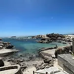 60 On Victoria, Bakoven, Camps Bay