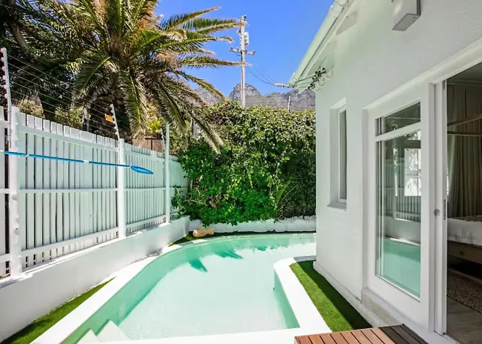 60 On Victoria, Bakoven, Camps Bay