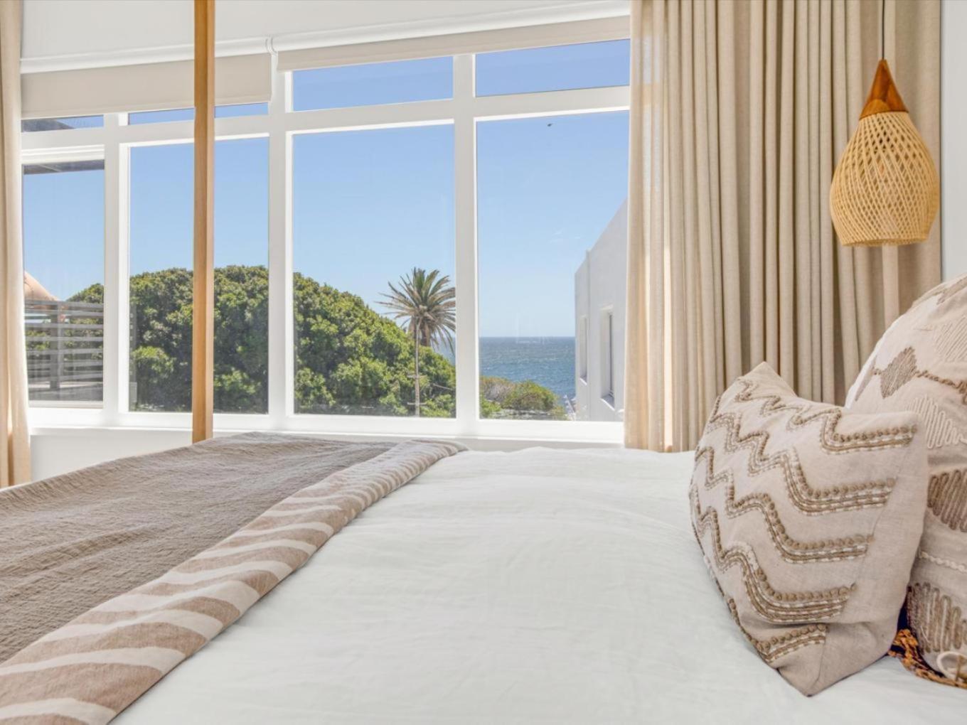 Homestay 60 On Victoria, Bakoven, Camps Bay Cape Town