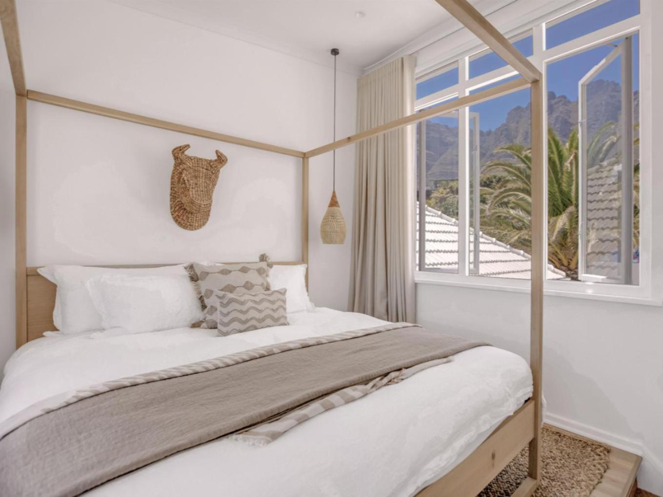 60 On Victoria, Bakoven, Camps Bay Homestay Cape Town