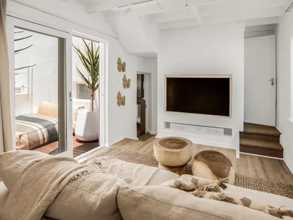Homestay 60 On Victoria, Bakoven, Camps Bay